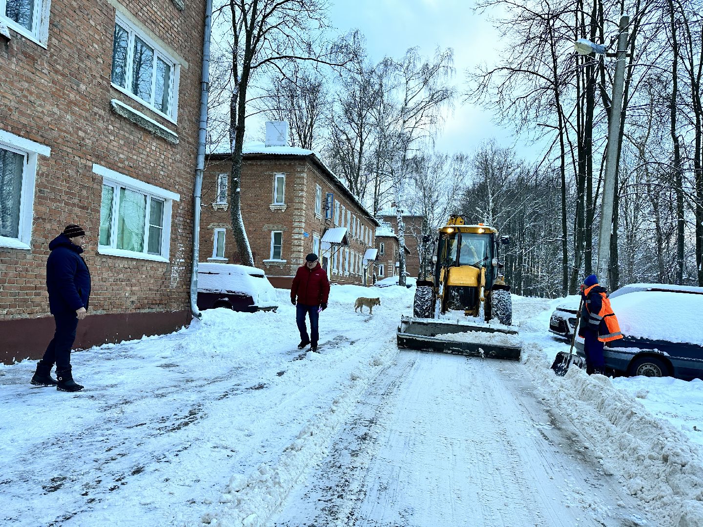 уборка дворов, жкх подмосковье, наро-фоминск, уборка снега,