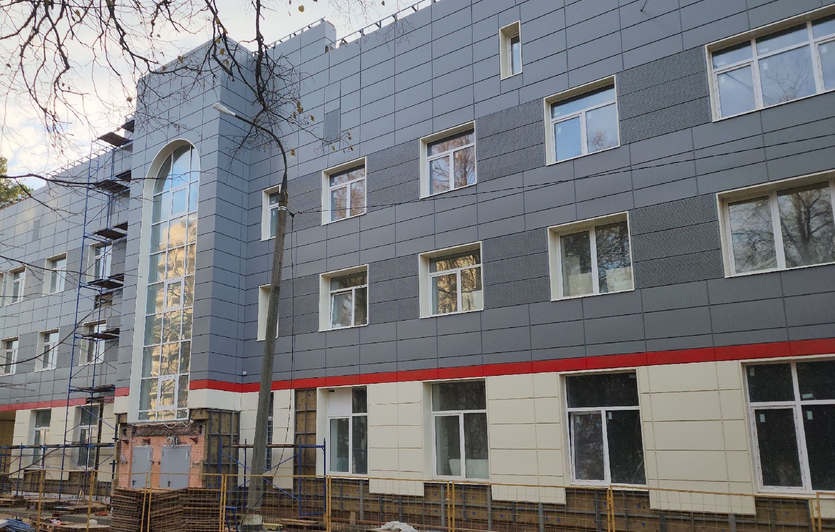 взрослая поликлиника, Жуковская ОКБ, капитальный ремонт, Аубакиров, Семенов,