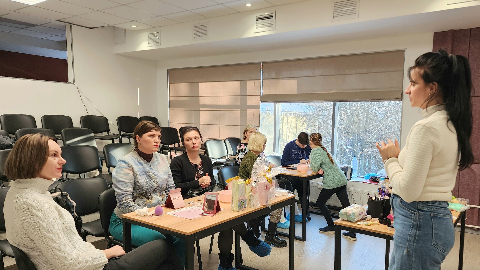 домодедово, зима в подмосковье, ДК Мир, дом культуры, подмосквье, макияж, визаж, Визажист, СВО, мастер класс, обучение, тренинг, социальный проект,