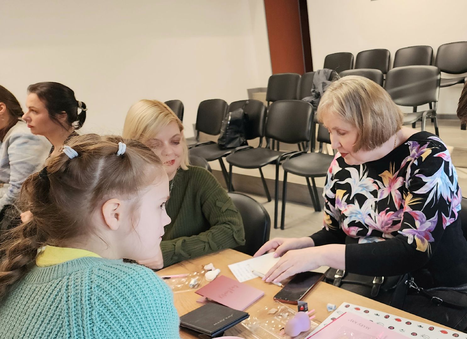 домодедово, зима в подмосковье, ДК Мир, дом культуры, подмосквье, макияж, визаж, Визажист, СВО, мастер класс, обучение, тренинг, социальный проект,