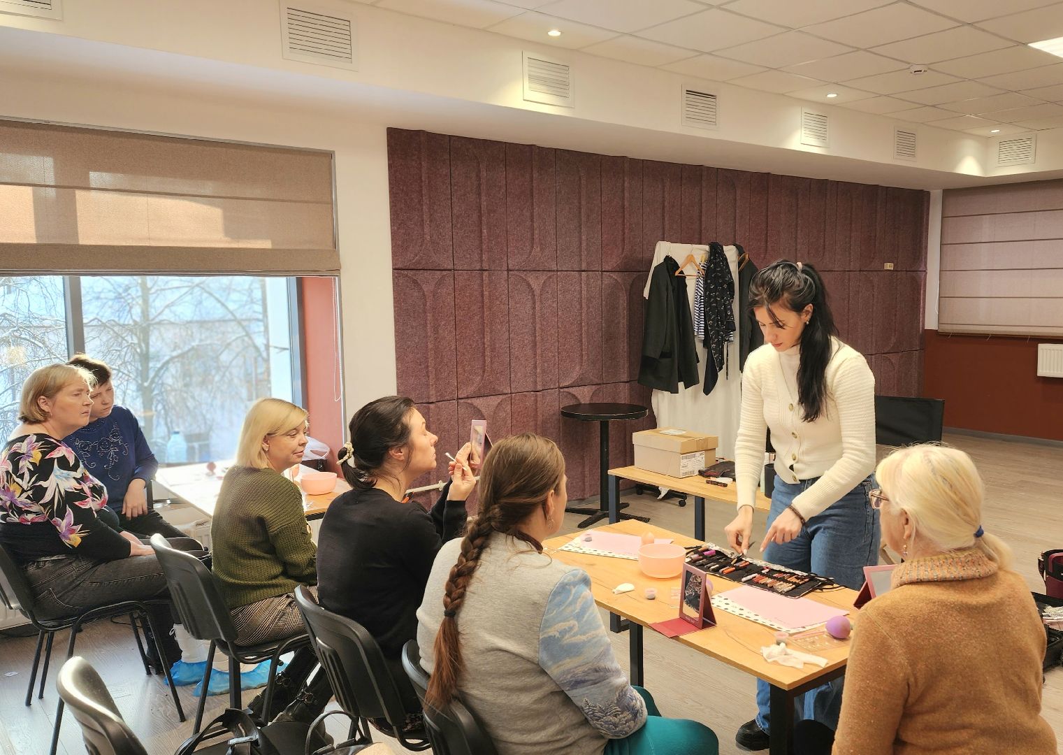 домодедово, зима в подмосковье, ДК Мир, дом культуры, подмосквье, макияж, визаж, Визажист, СВО, мастер класс, обучение, тренинг, социальный проект,