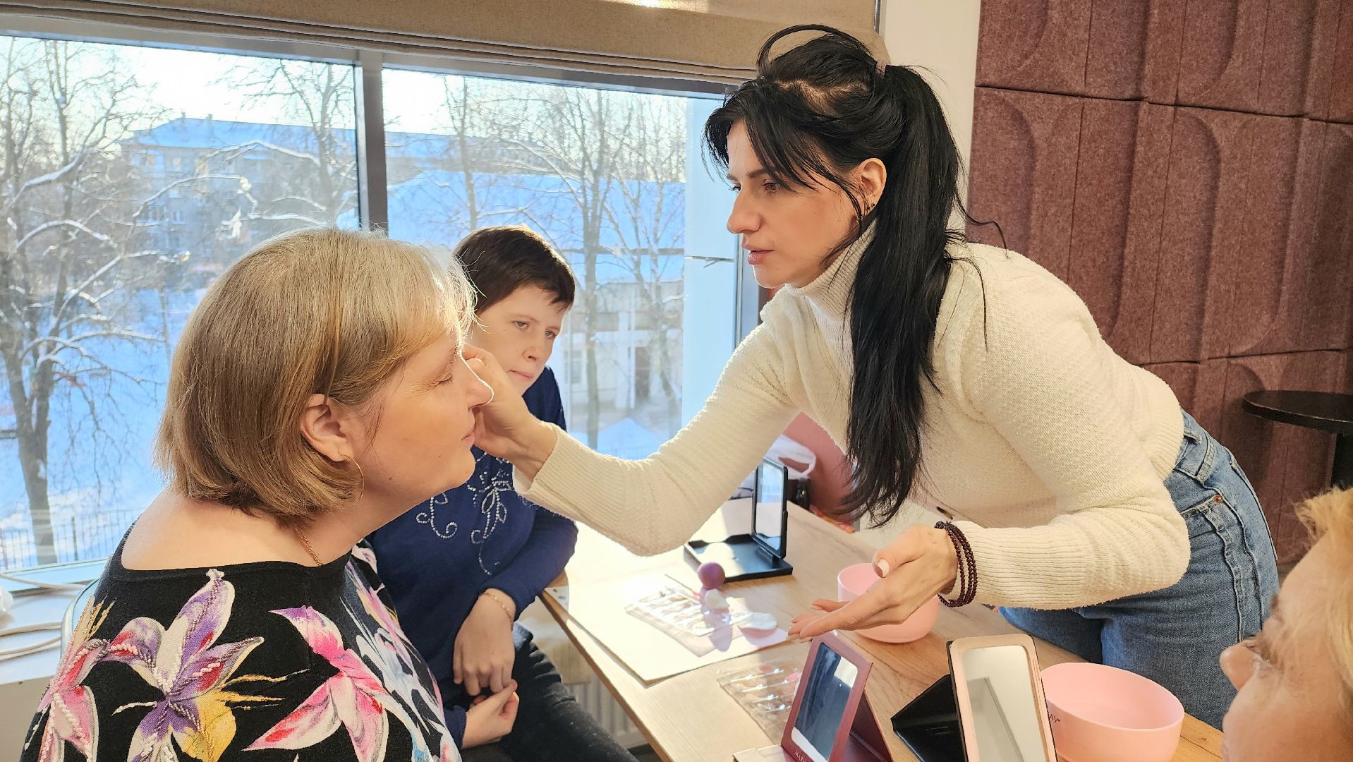 домодедово, зима в подмосковье, ДК Мир, дом культуры, подмосквье, макияж, визаж, Визажист, СВО, мастер класс, обучение, тренинг, социальный проект,