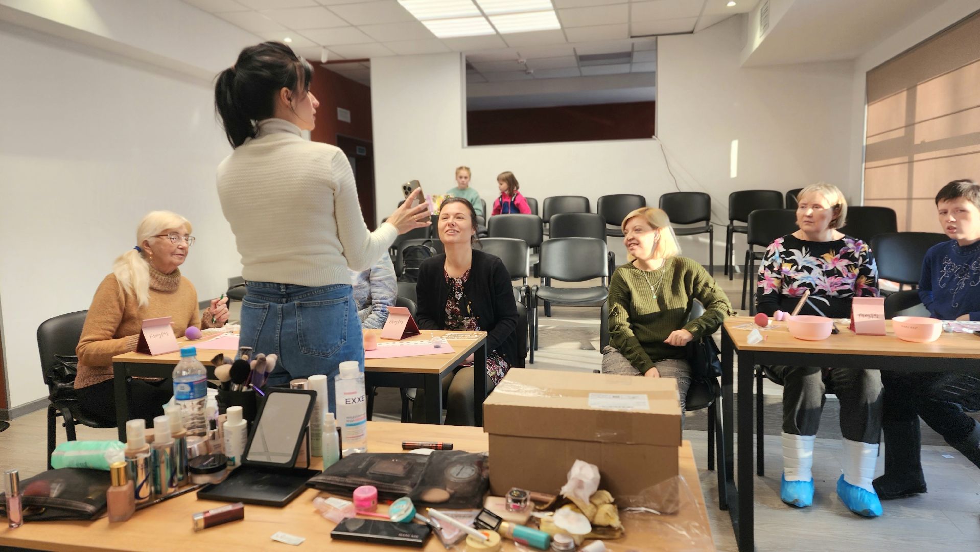 домодедово, зима в подмосковье, ДК Мир, дом культуры, подмосквье, макияж, визаж, Визажист, СВО, мастер класс, обучение, тренинг, социальный проект,