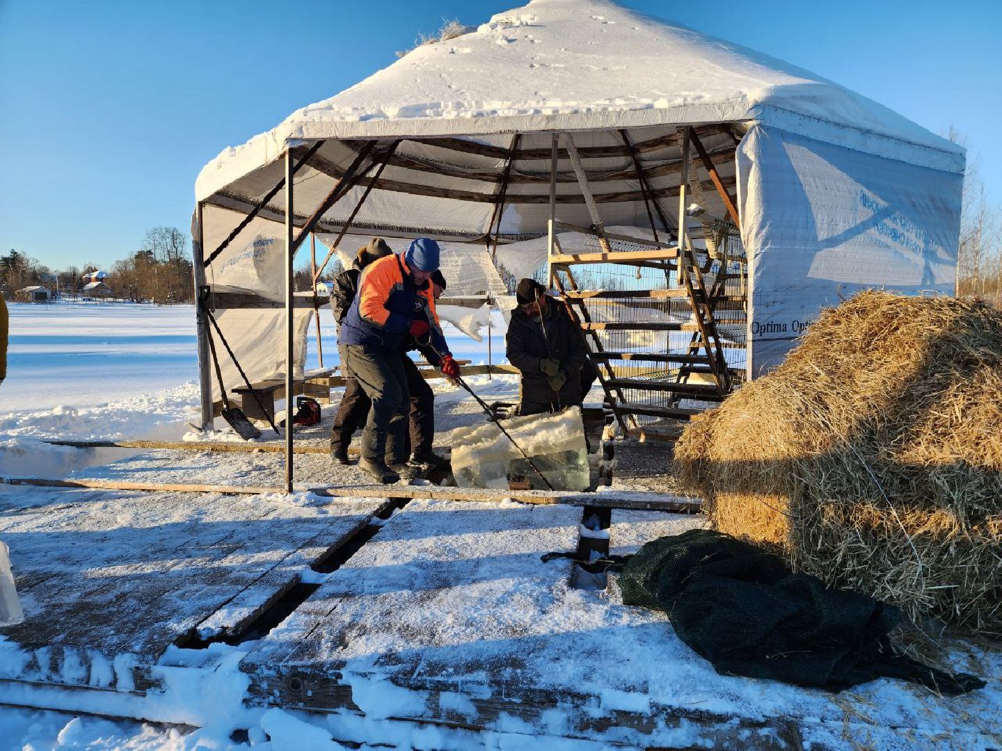 можайск, можайский округ, подмосковье, крещение господне, крещенские купания, купель, люди, религия, православный праздник,