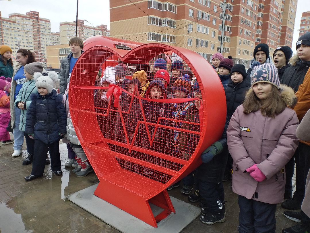 Лосино-Петровский, общество