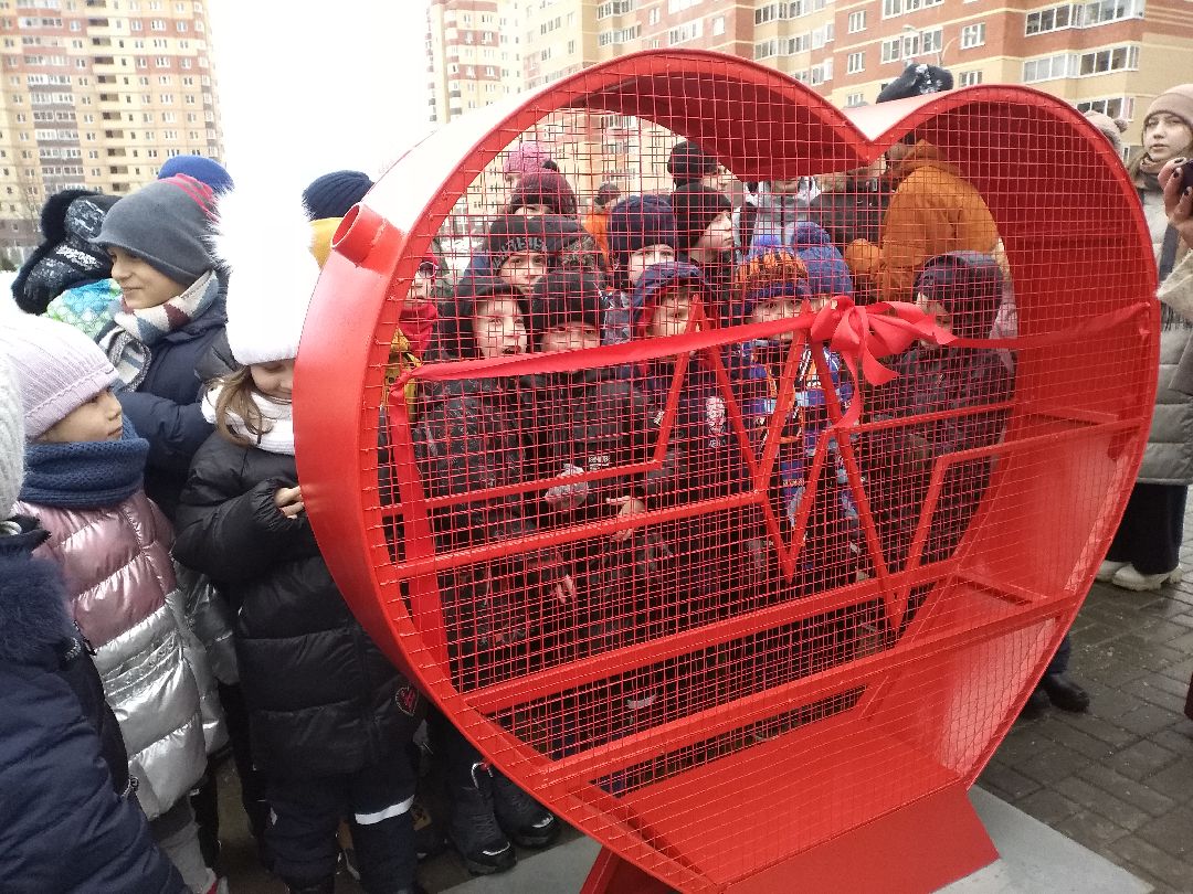 Лосино-Петровский, общество