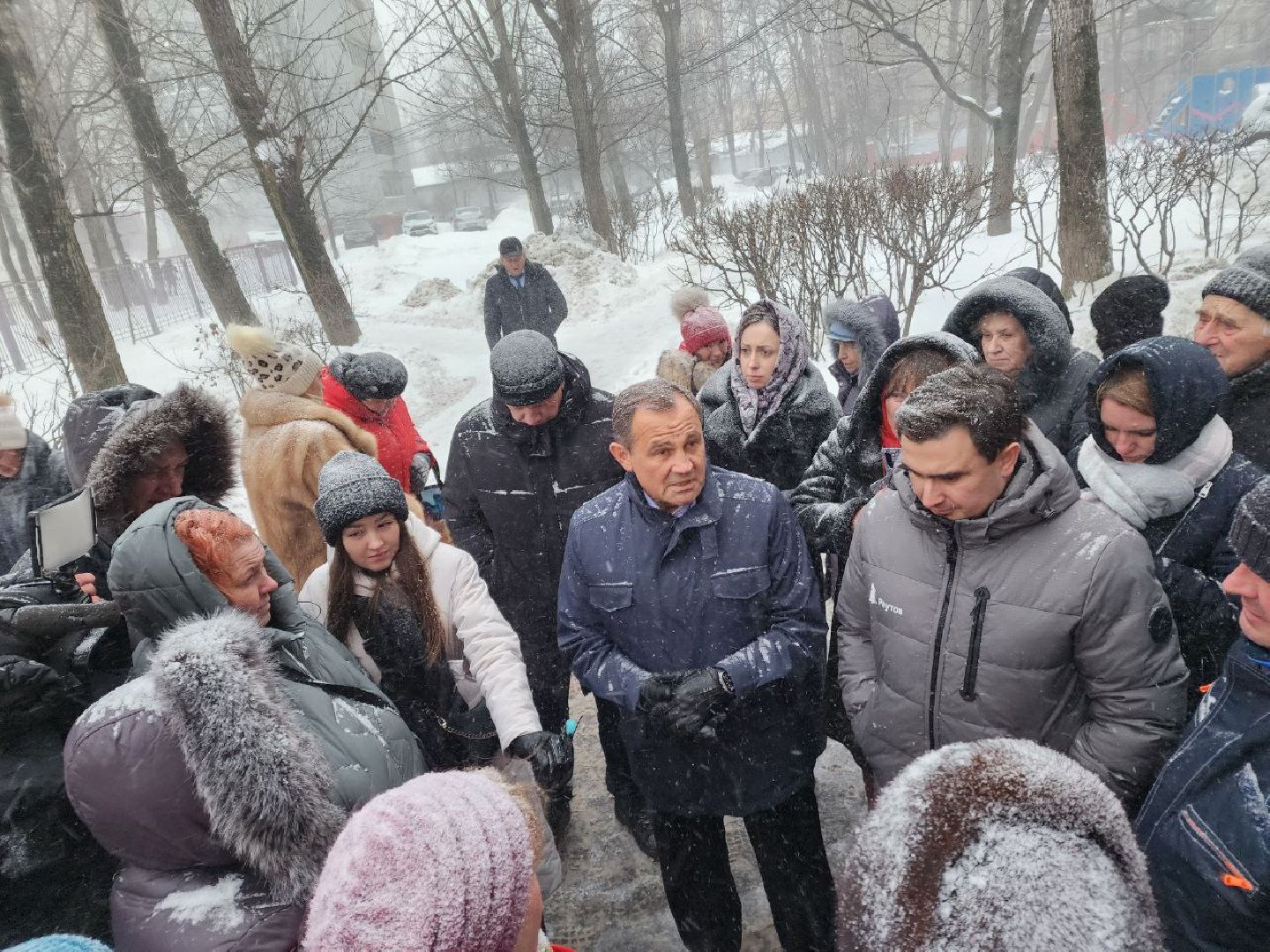 Реутов, выездная администрация, глава Реутова, вопрос-ответ, ЖКХ, отопление, дороги, снег,