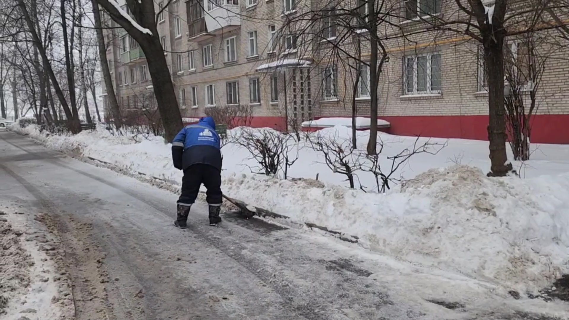 Реутов, снегопад, очистка дорог, борьба со снегом, циклон, ветер, вьюга, заметает,