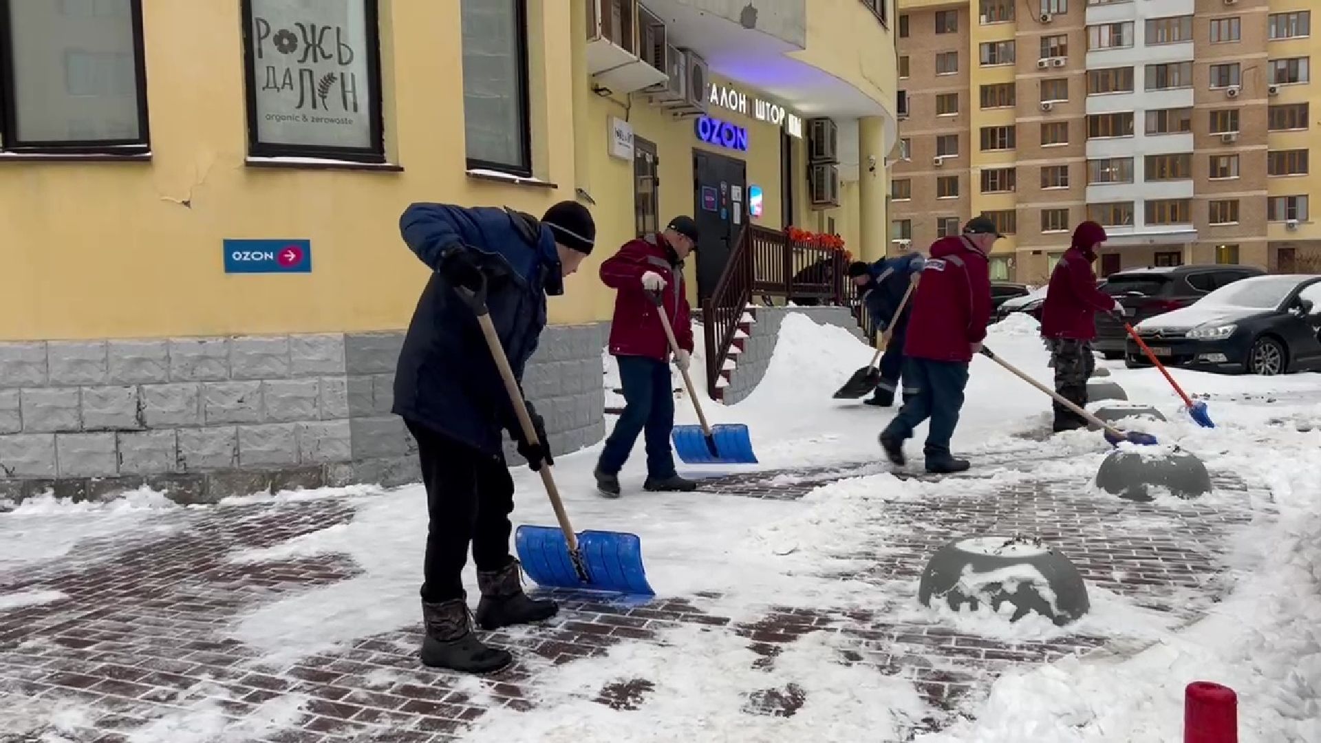 Реутов, снегопад, очистка дорог, борьба со снегом, циклон, ветер, вьюга, заметает,