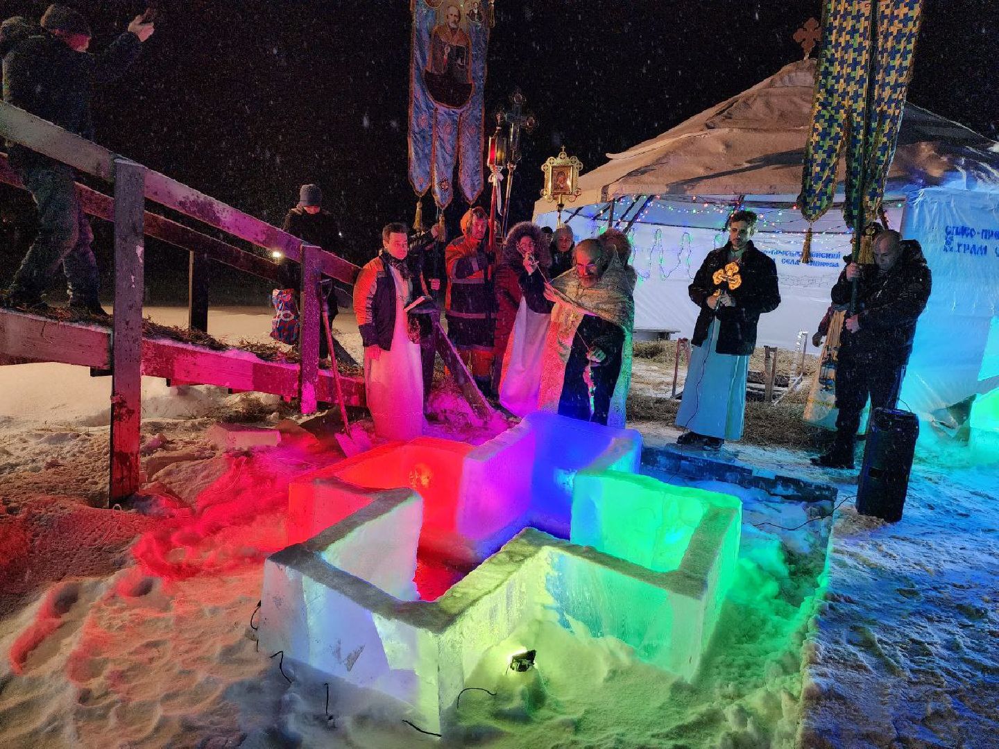 можайск, можайский городской округ, подмосковье, крещения, крещенские купания, жители, купель, Крещение Господне,