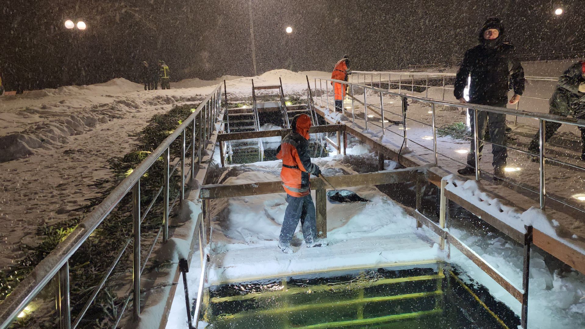 серпухов, крещенские купания, ногинский пруд, иордань, благочинный,