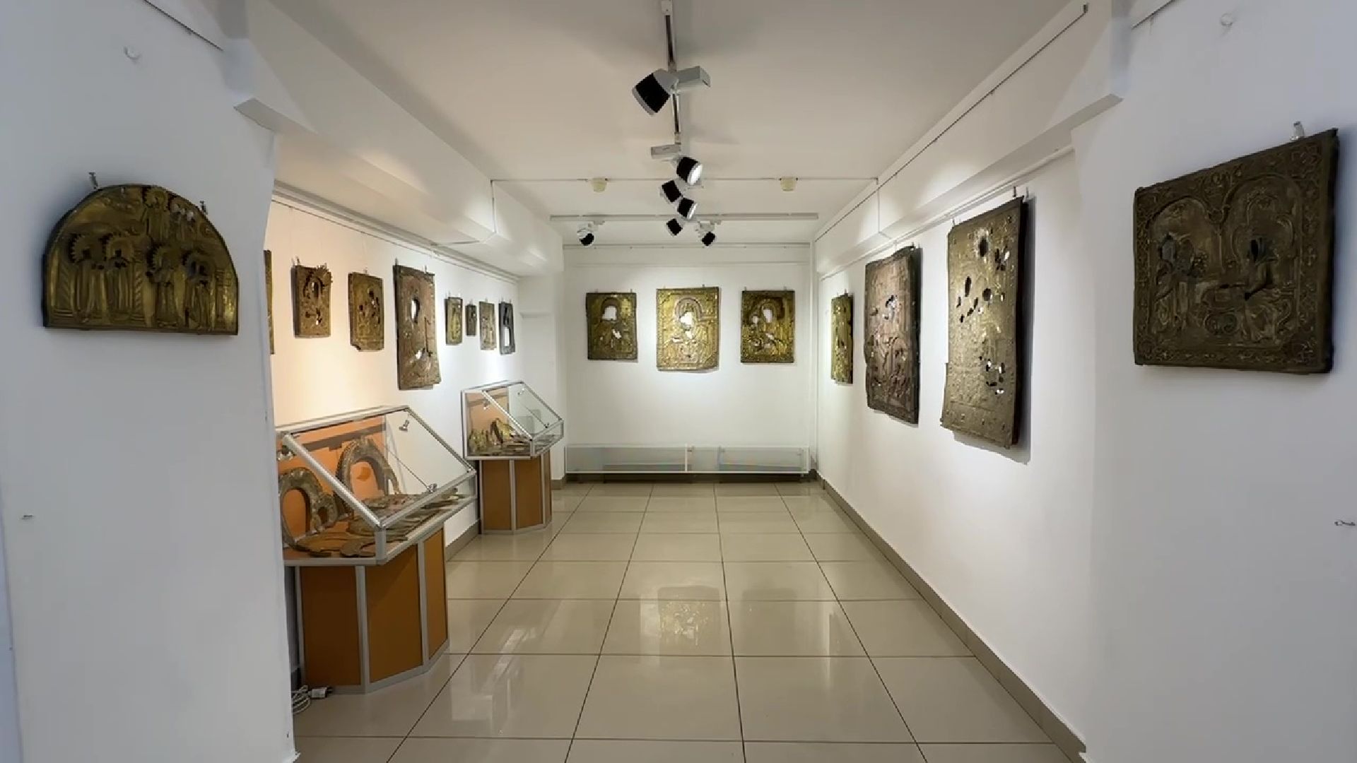 Реутов, музей, выставка, риза, иконы, святые,