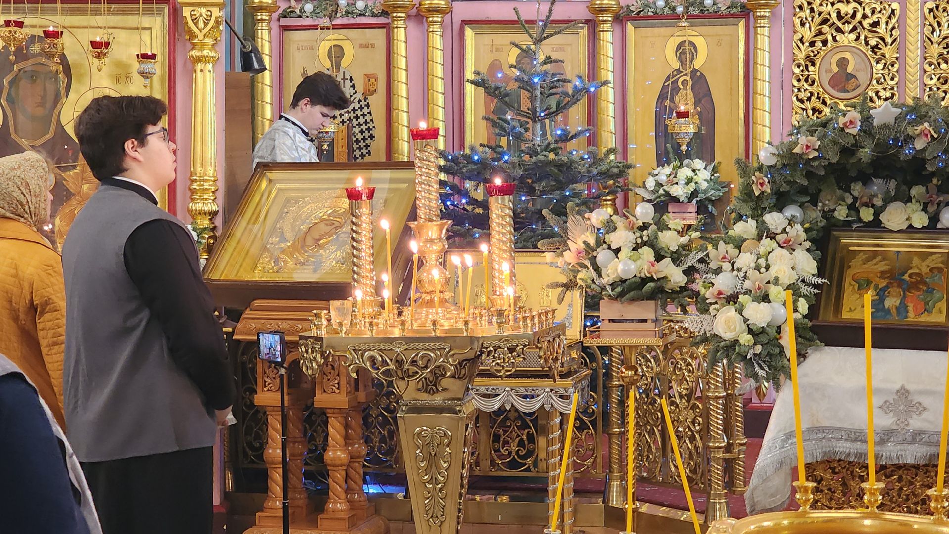 Подмосковье, Городской округ Пушкинский, Ивантеевка, Смоленской храм, крещение господне, служба,