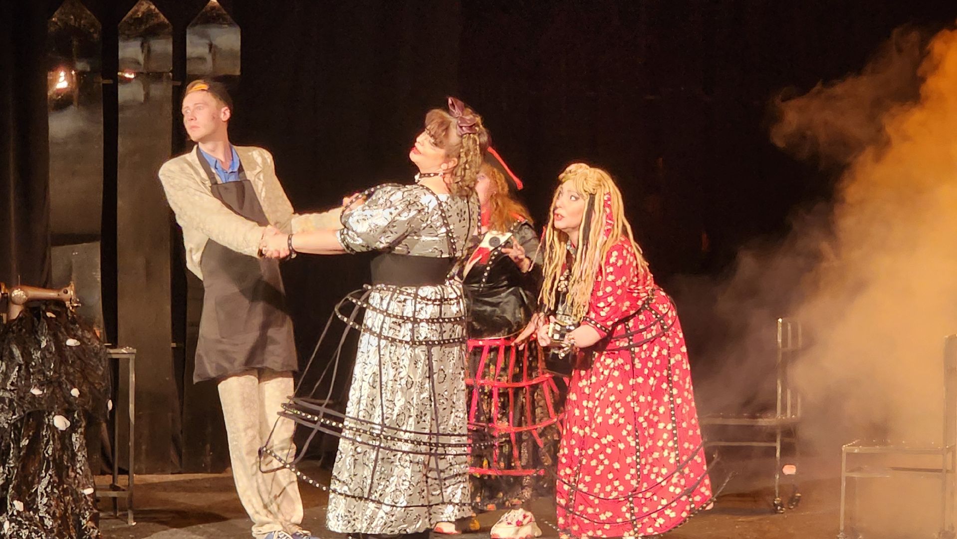 Подмосковье, Городской округ Пушкинский, Ивантеевка, Культура, МДТ Ивантеевка, Театр, премьера,