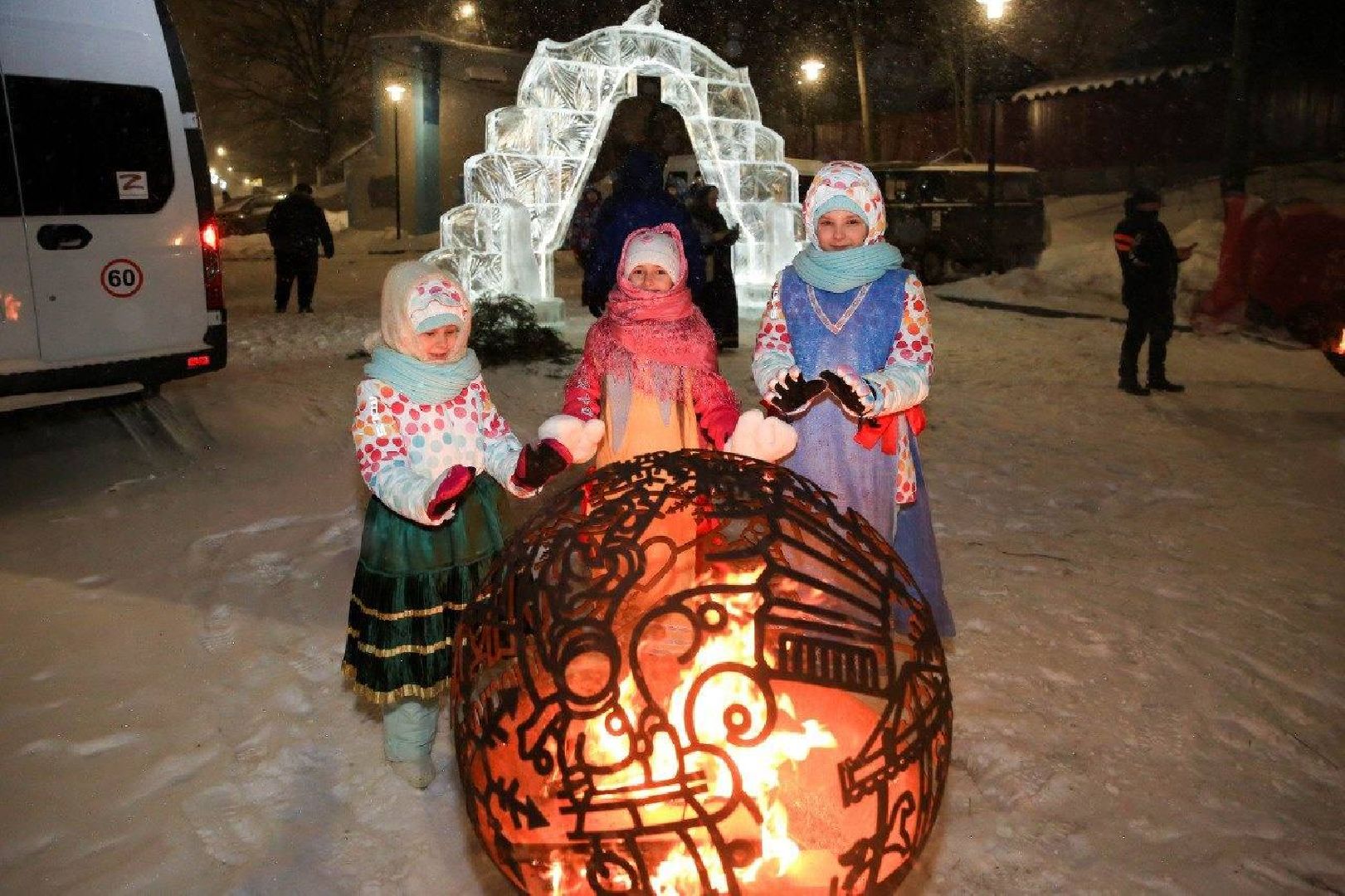 долгопрудный, крещение, купели, арка, ледяные фигуры,