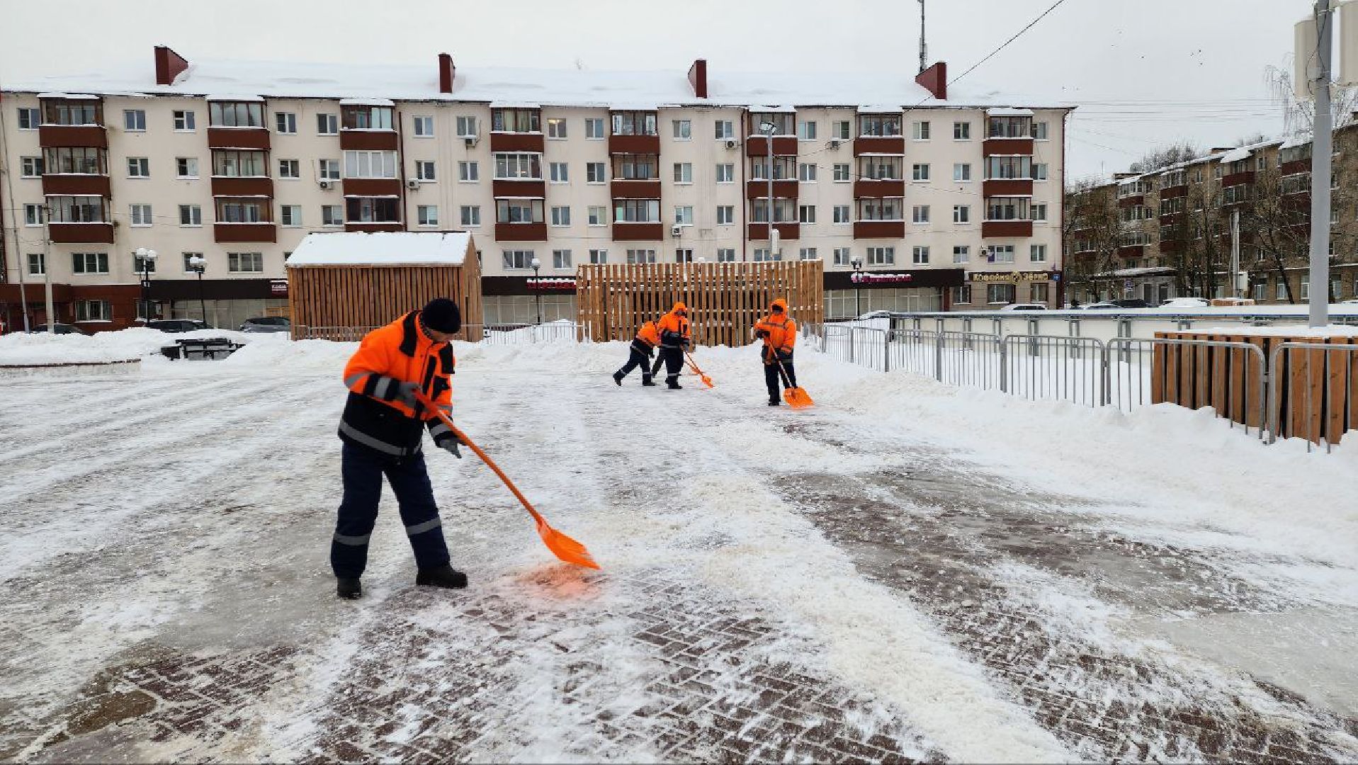 Солнечногорск, Уборка снега, Советская площадь, МБУ, Дворники,