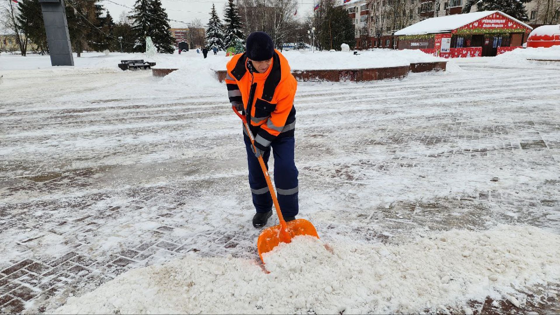 Солнечногорск, Уборка снега, Советская площадь, МБУ, Дворники,