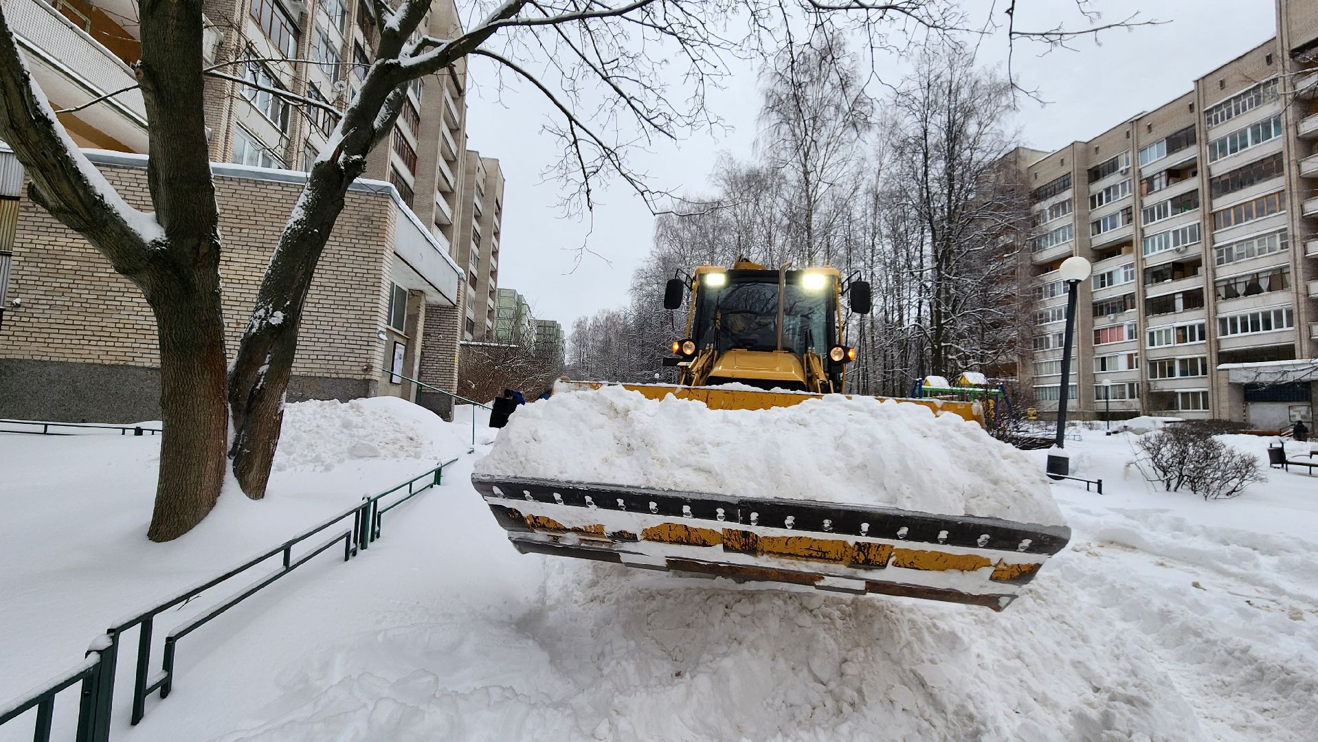 снег, уборка дворов, уборка дорог, протвино, коммунальная техника,