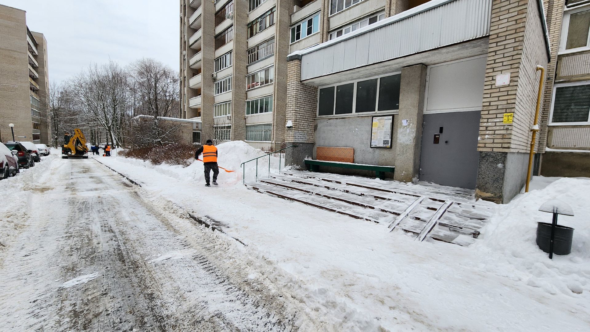 снег, уборка дворов, уборка дорог, протвино, коммунальная техника,