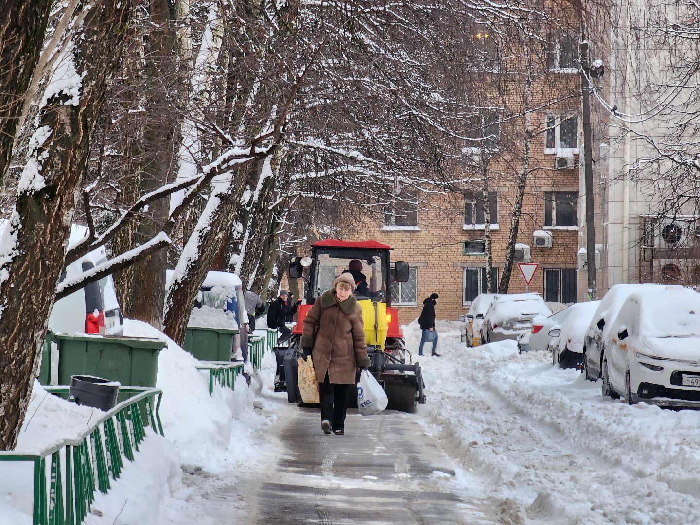жкх, снегоуборочная техника, снегопад, фрязино, коммунальные службы,