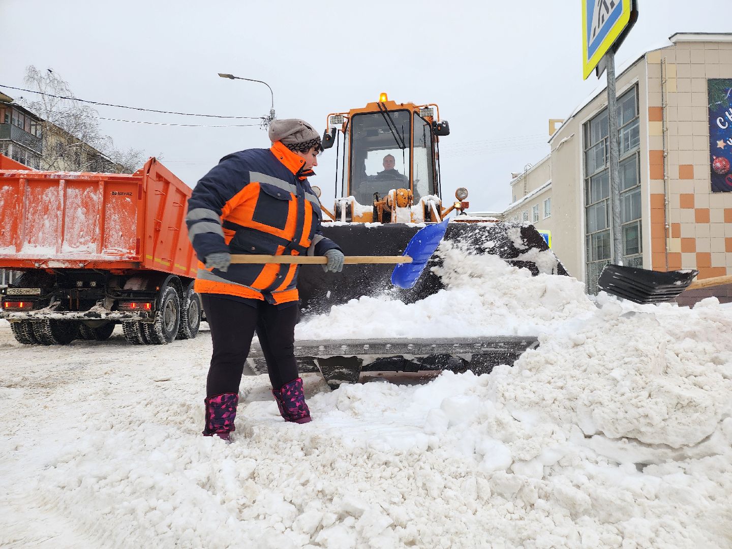 серпухов, Подмосковье, убирают снег, Комбинат Благоустройства,