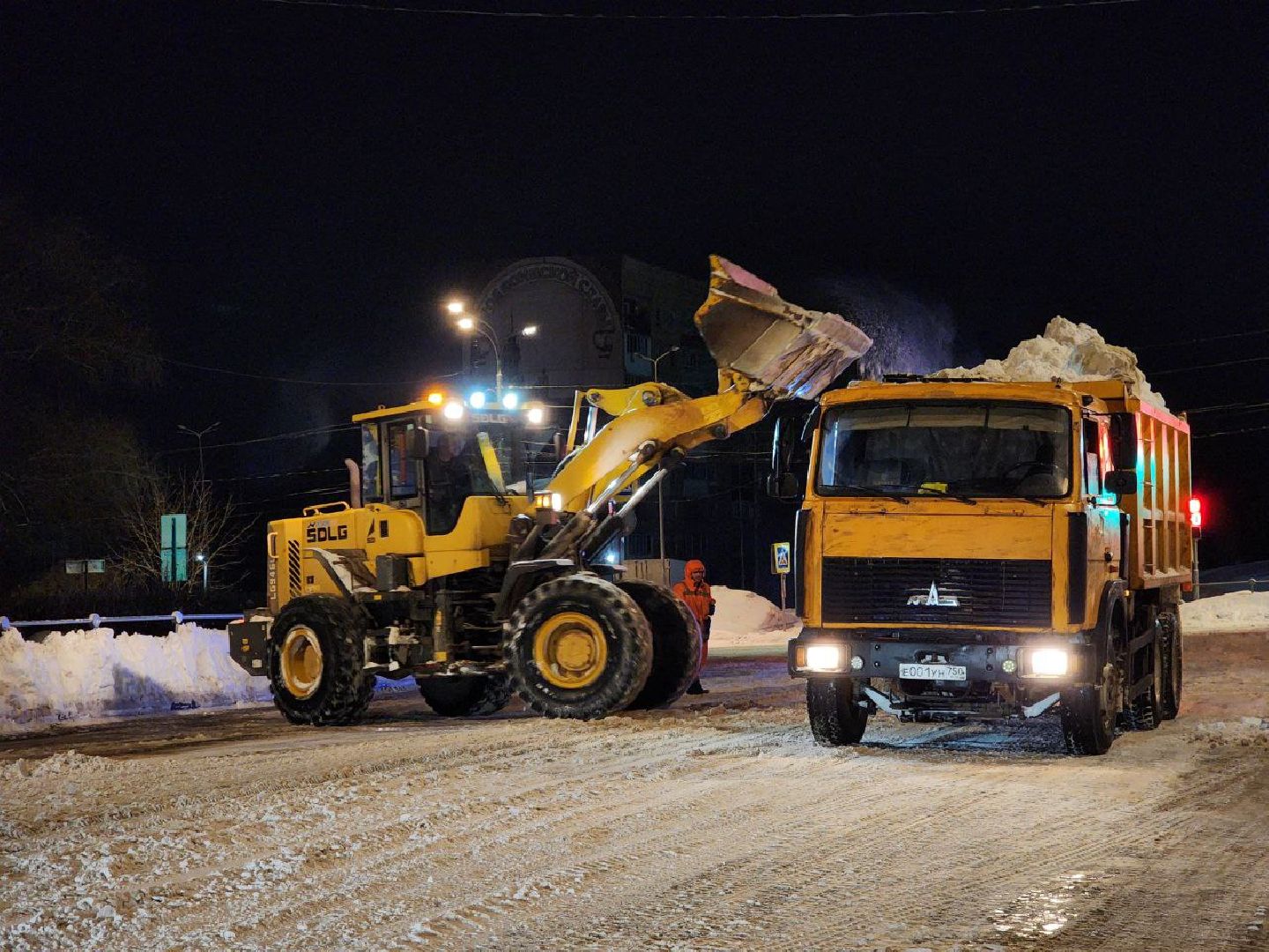 можайск, можайской городской округ, подмосковье, снег, уборка снега, метель, снежные завалы, ЖКХ, спецтехника, коммунальные службы,