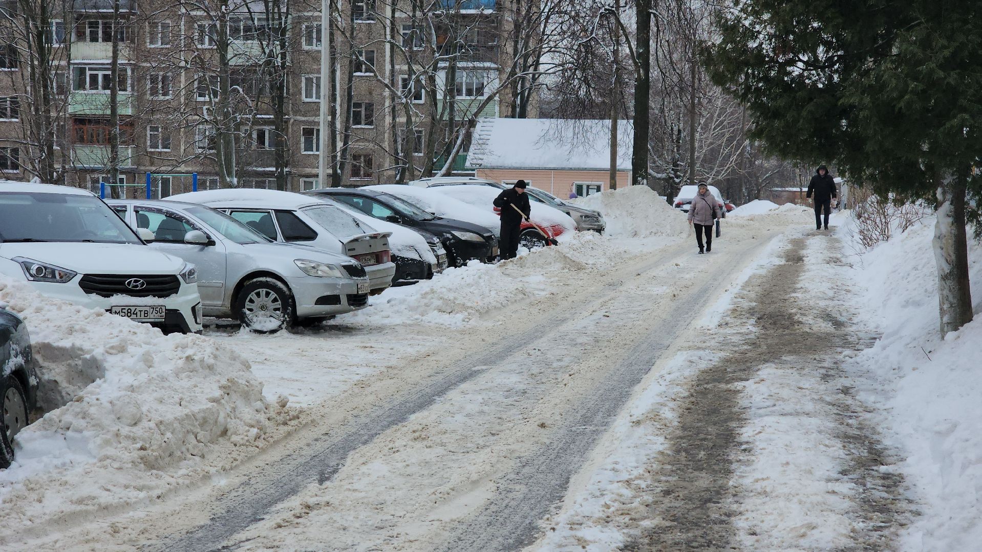 кашира,снегопад, уборка улиц, жкх, техника, тракторы, вывоз снега,