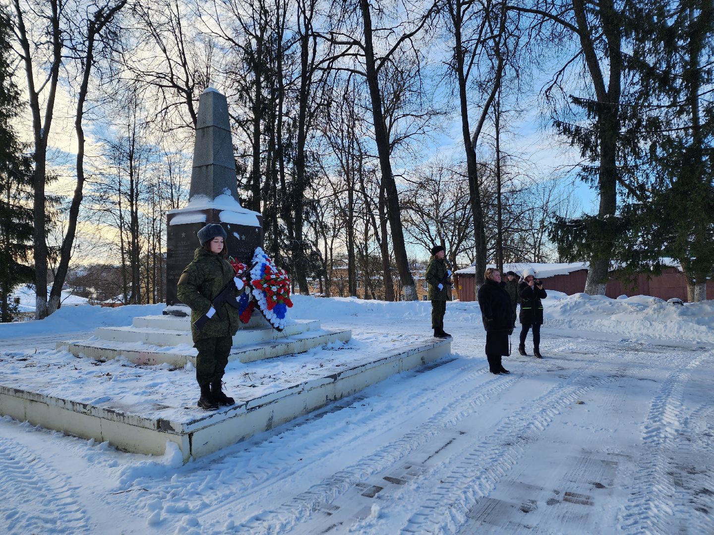 волоколамск, библиотека, депутат, московская областная дума, память, вов, война, день освобождения, мероприятие,