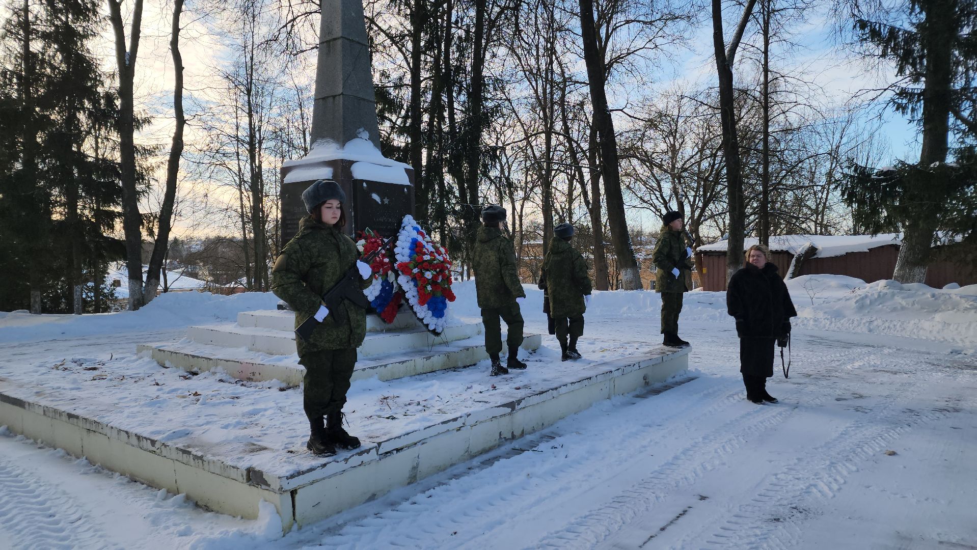 волоколамск, библиотека, депутат, московская областная дума, память, вов, война, день освобождения, мероприятие,