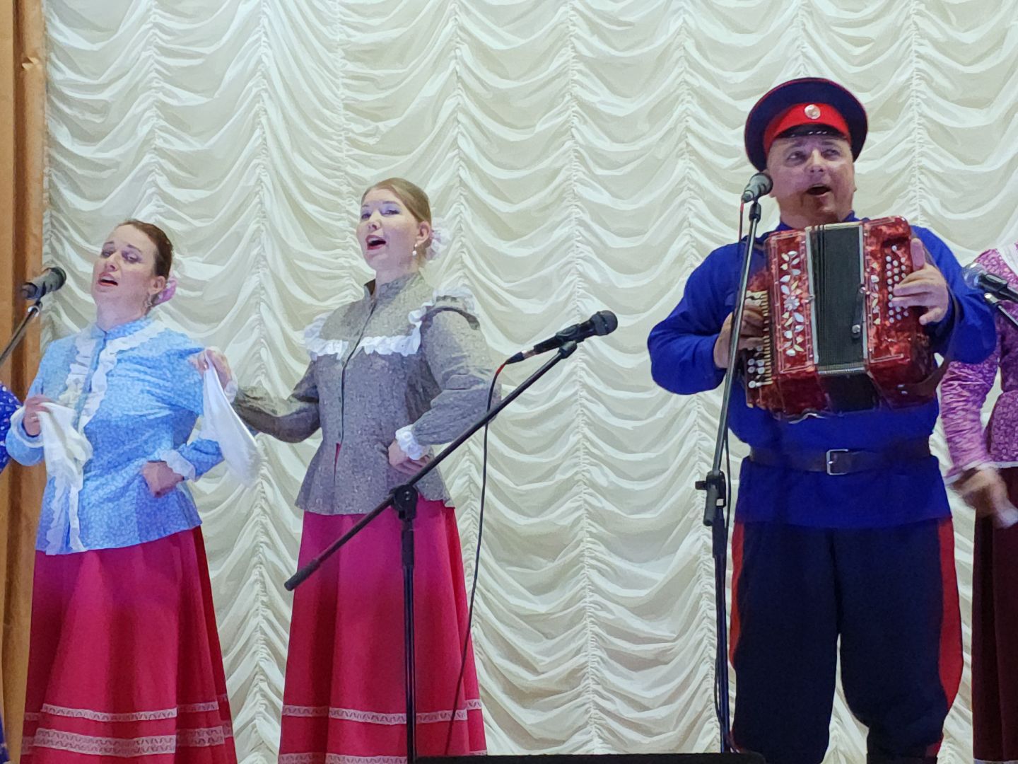 С гармонью для победы, шатура, городской округ культура, концерт, казачья песня, народные танцы, петровское,