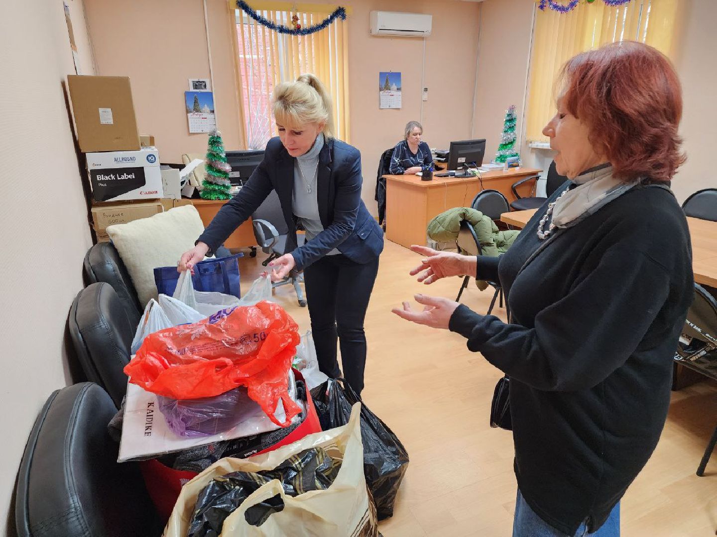 помощь бойцам сво, администрация ленинского округа, гуманитарная помощь,мы вместе,