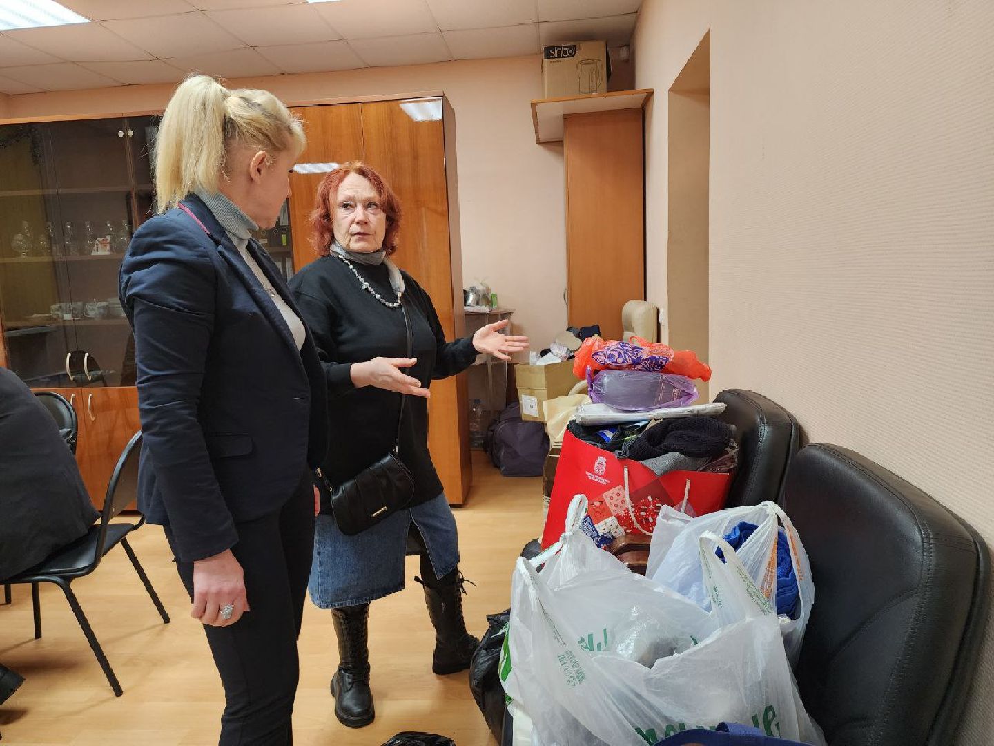 помощь бойцам сво, администрация ленинского округа, гуманитарная помощь,мы вместе,