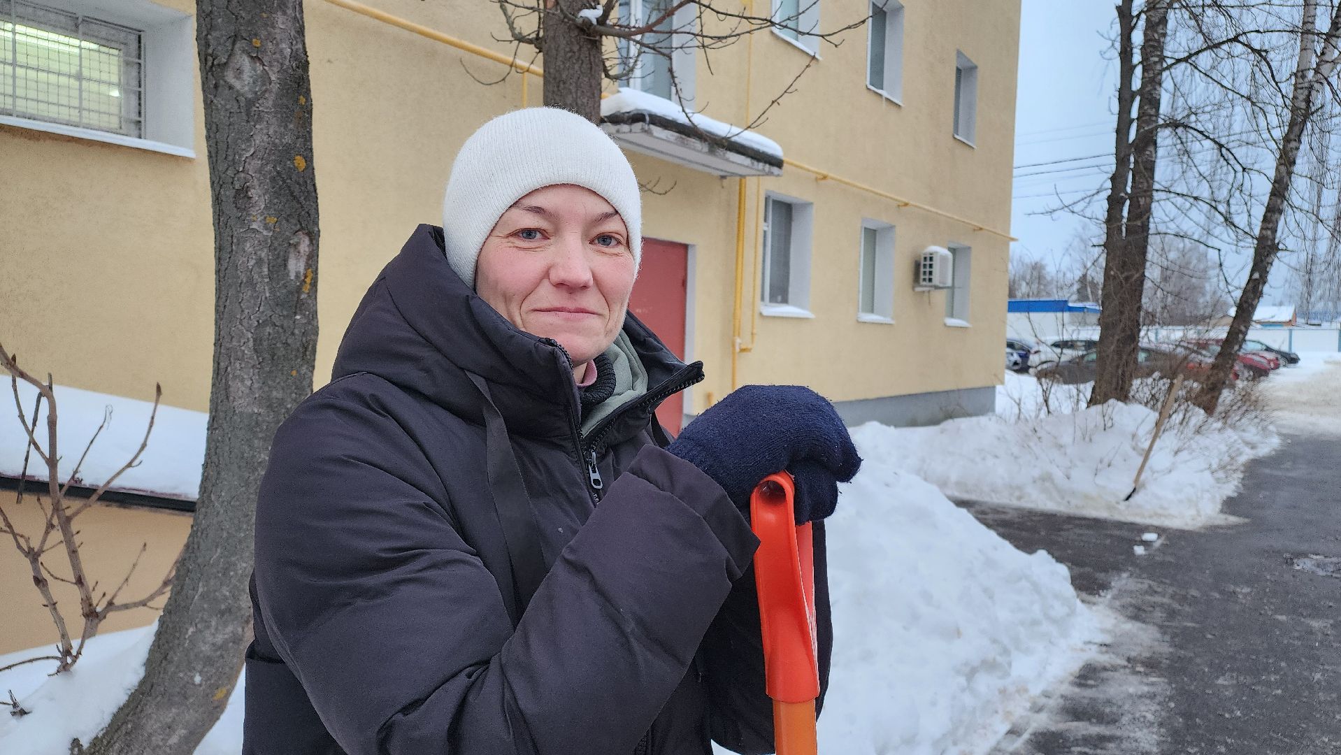 дворник, уборка снега, егорьевск, Подмосковье, Московская область,