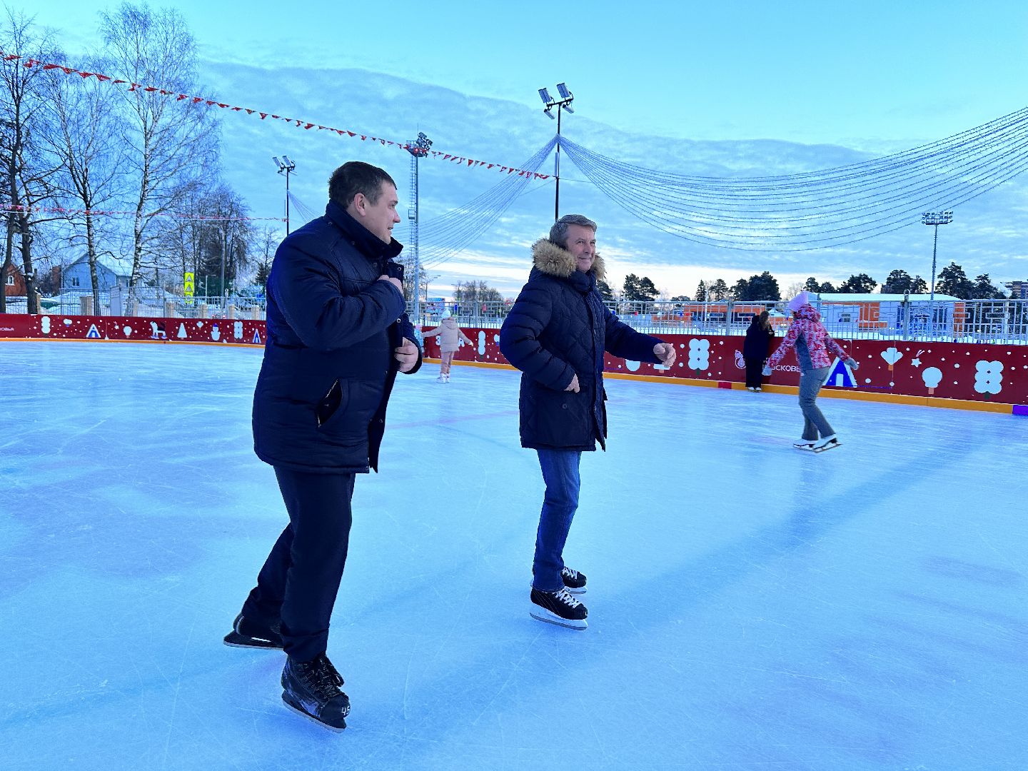 Новый каток, зима в подмосковье, наро-фоминск,
