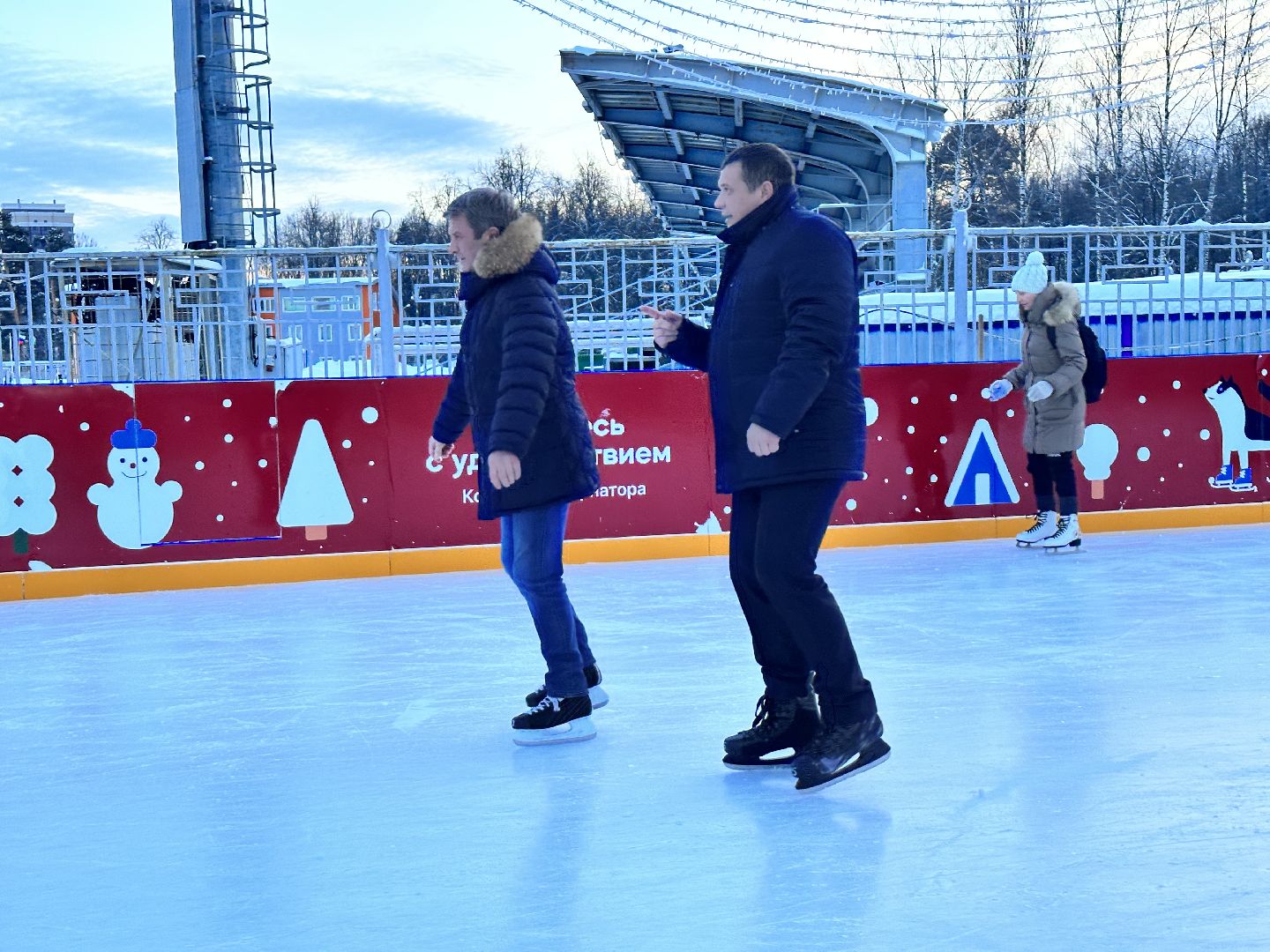 Новый каток, зима в подмосковье, наро-фоминск,