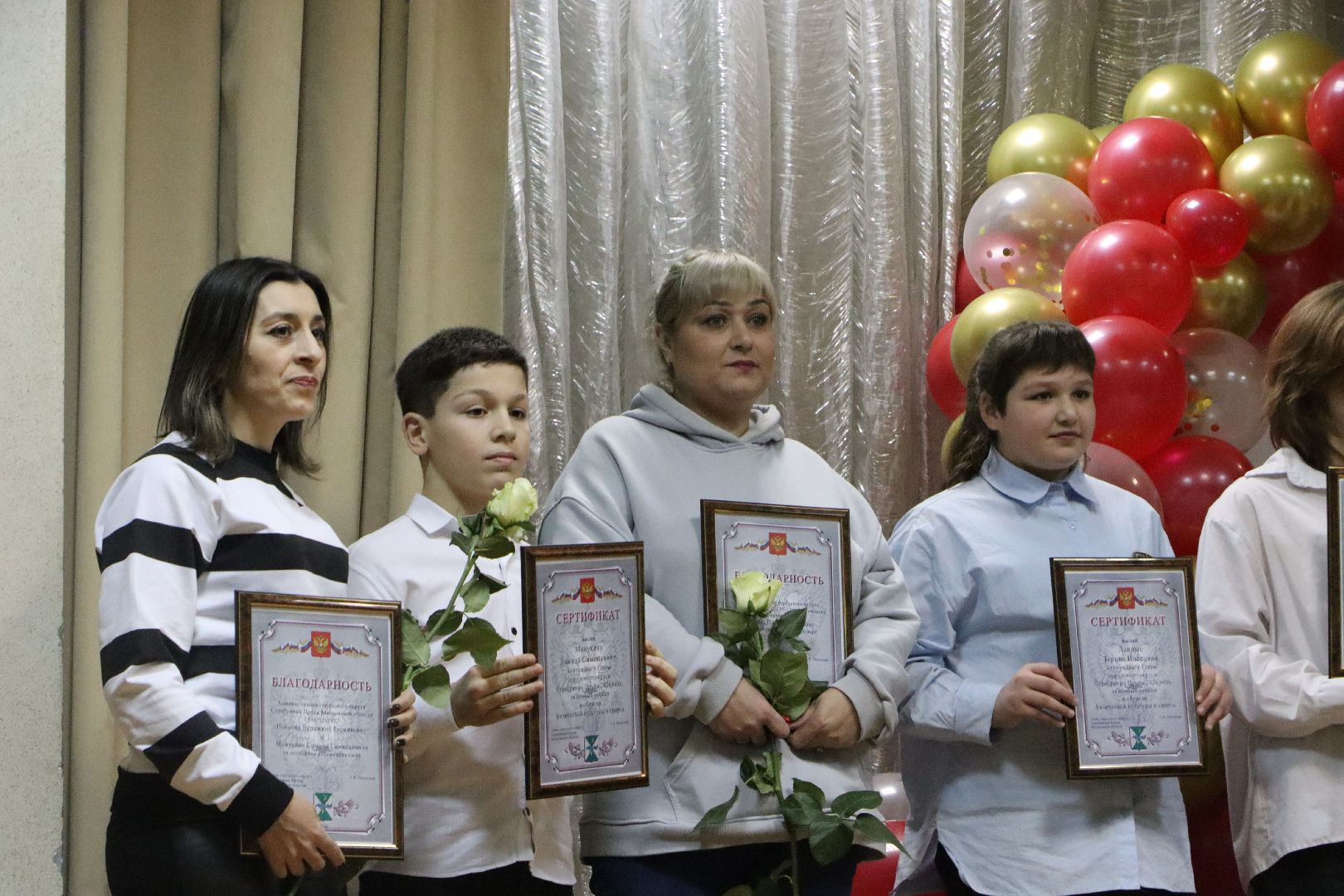 серебряные пруды, подмосковье, дети, школа, ученики, стипендия главы, деньги, помощь, образование, школьная жизнь, школьники,