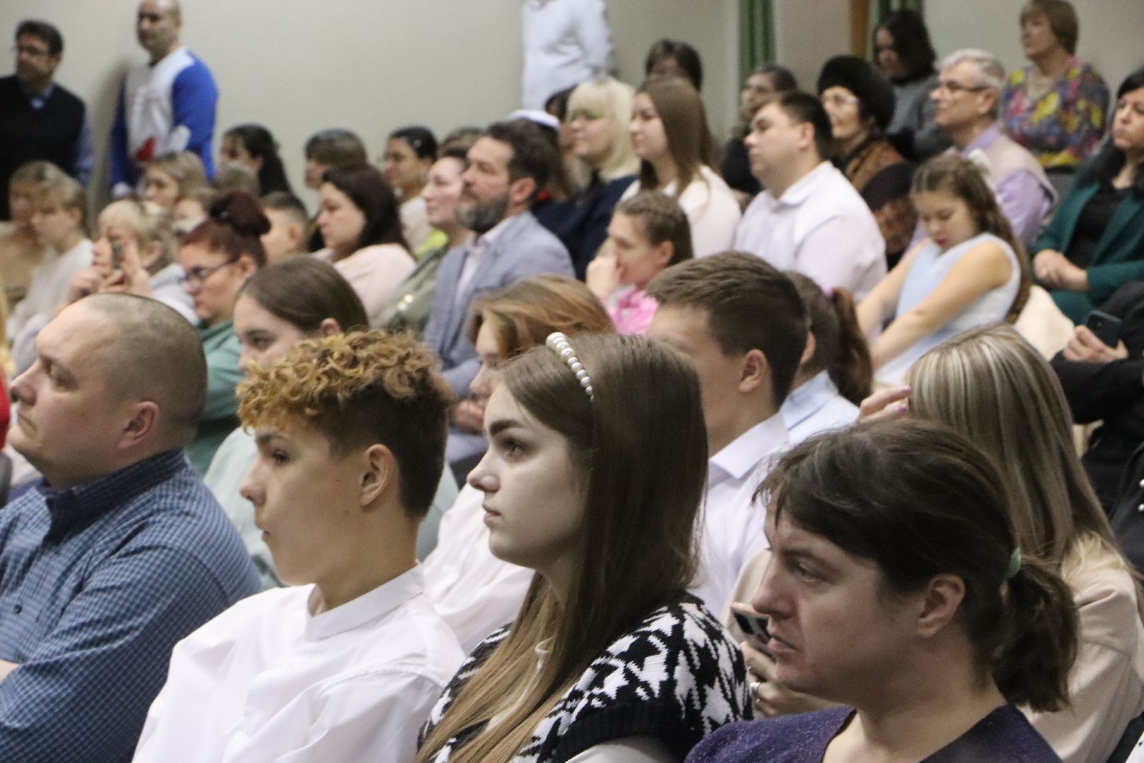 серебряные пруды, подмосковье, дети, школа, ученики, стипендия главы, деньги, помощь, образование, школьная жизнь, школьники,