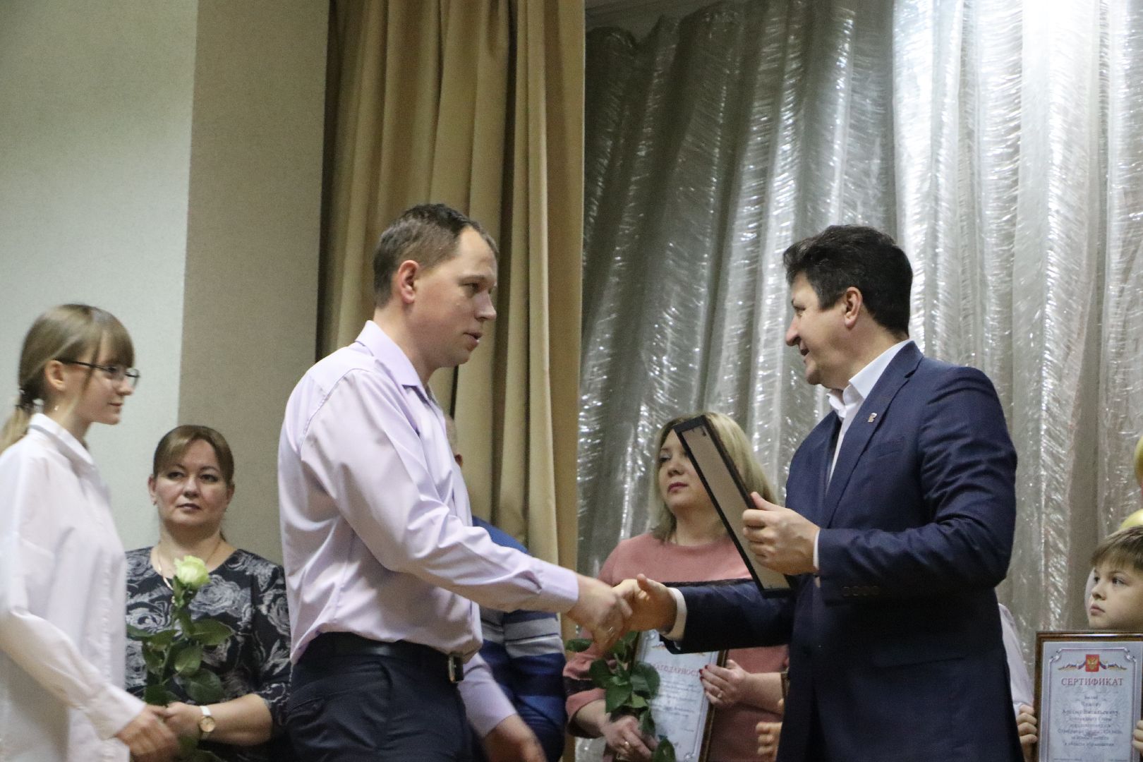 серебряные пруды, подмосковье, дети, школа, ученики, стипендия главы, деньги, помощь, образование, школьная жизнь, школьники,