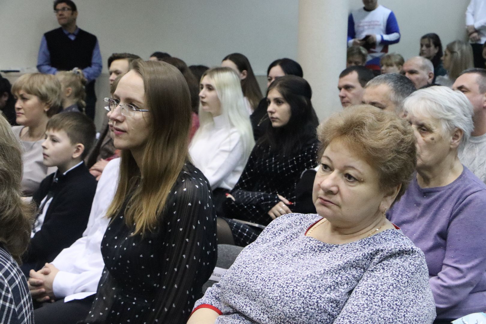 серебряные пруды, подмосковье, дети, школа, ученики, стипендия главы, деньги, помощь, образование, школьная жизнь, школьники,