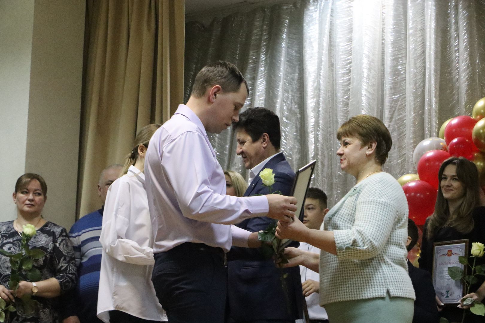 серебряные пруды, подмосковье, дети, школа, ученики, стипендия главы, деньги, помощь, образование, школьная жизнь, школьники,