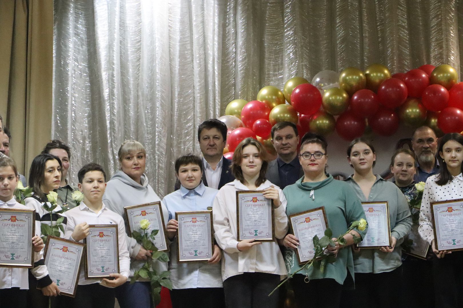 серебряные пруды, подмосковье, дети, школа, ученики, стипендия главы, деньги, помощь, образование, школьная жизнь, школьники,