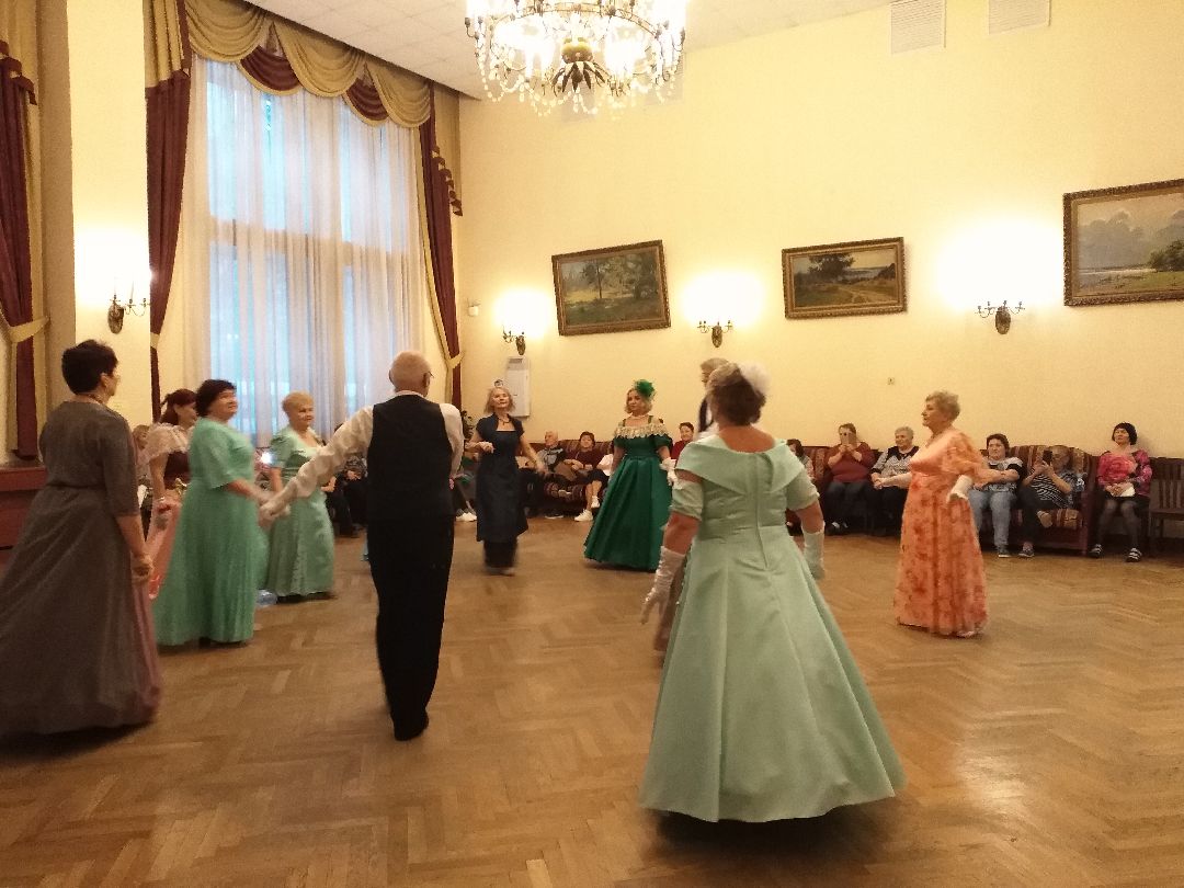 Лосино-Петровский, общество