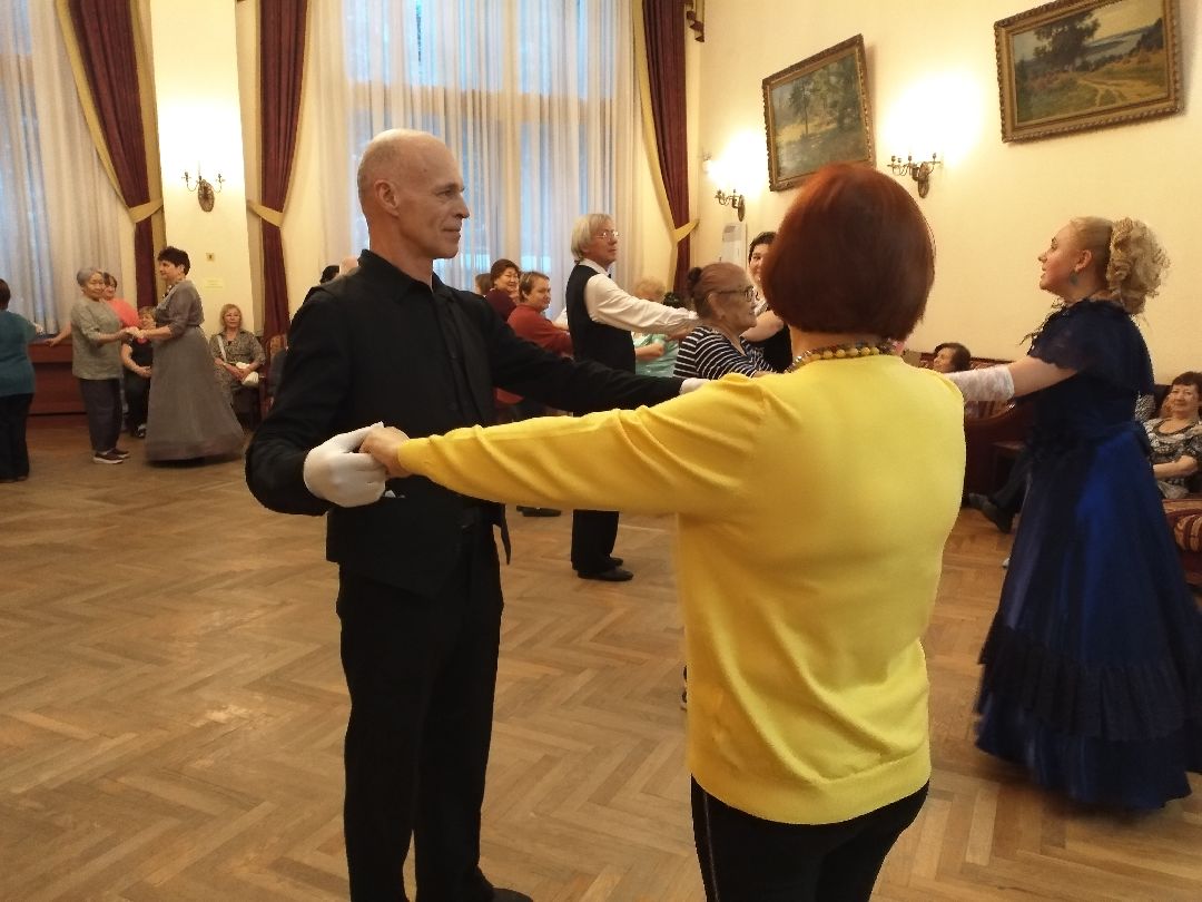 Лосино-Петровский, общество