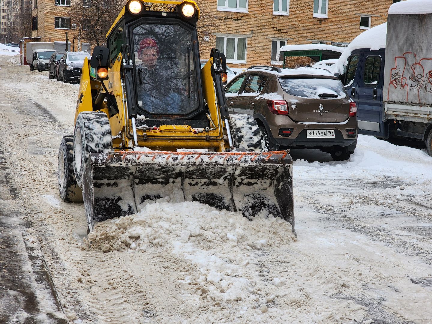 долгопрудный, трактор, погрузчик, мбу благоустройство,