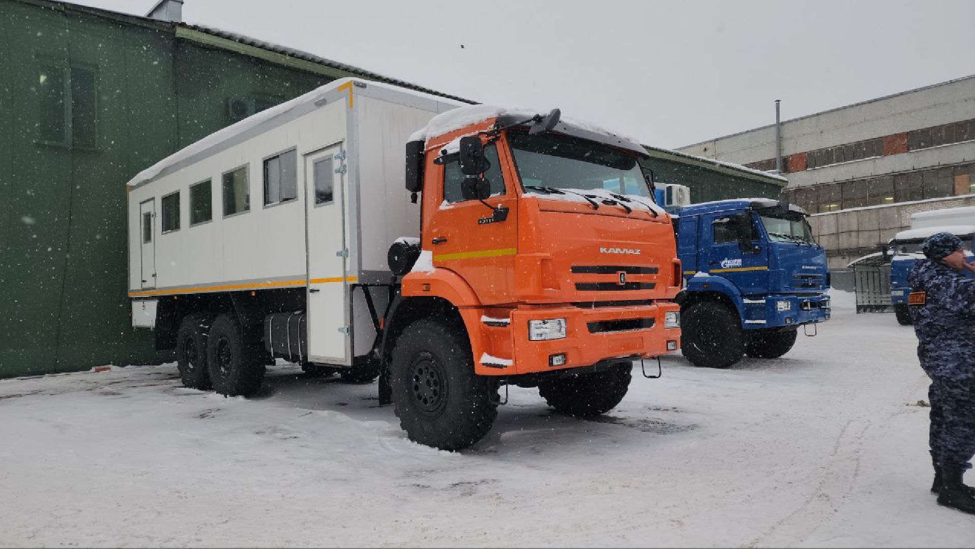 мытищи, молодежный центр импульс, экскурсия для школьников, Мытищинский приборостроительный завод, спецтехника,