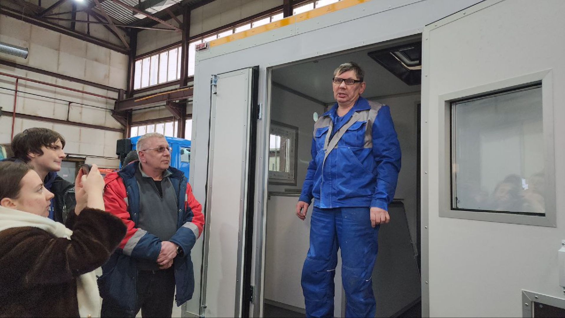 мытищи, молодежный центр импульс, экскурсия для школьников, Мытищинский приборостроительный завод, спецтехника,