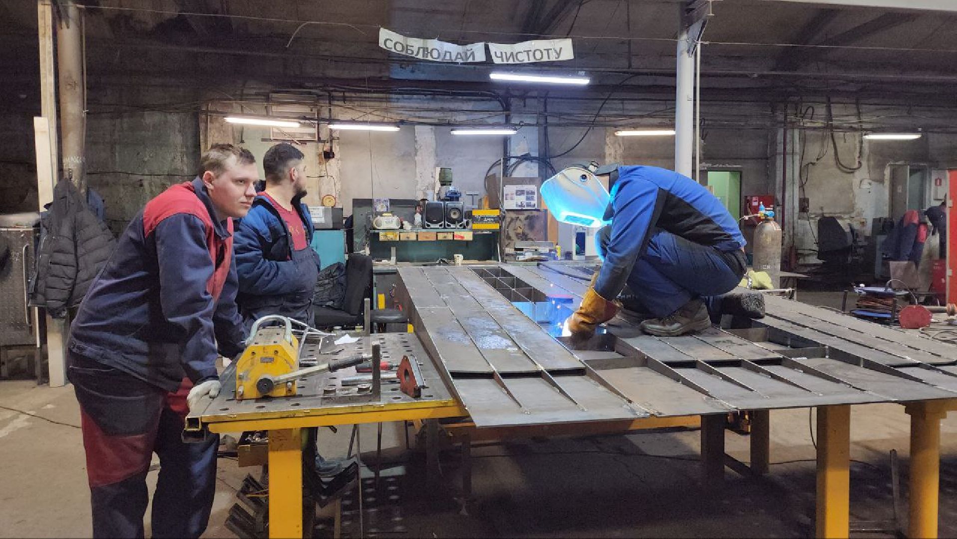 мытищи, молодежный центр импульс, экскурсия для школьников, Мытищинский приборостроительный завод, спецтехника,