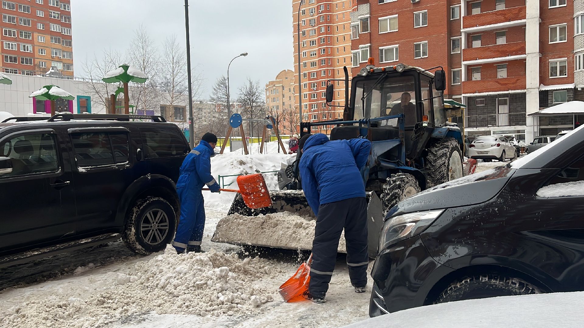снегопад, уборка, уборка дворов,