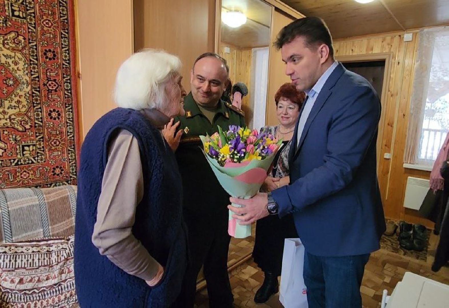 можайск, можайский городской округ, подмосковье, ленинград, блокада ленинграда, блокадники, ветераны, глава округа, юбилейная медаль, поздравления, история,