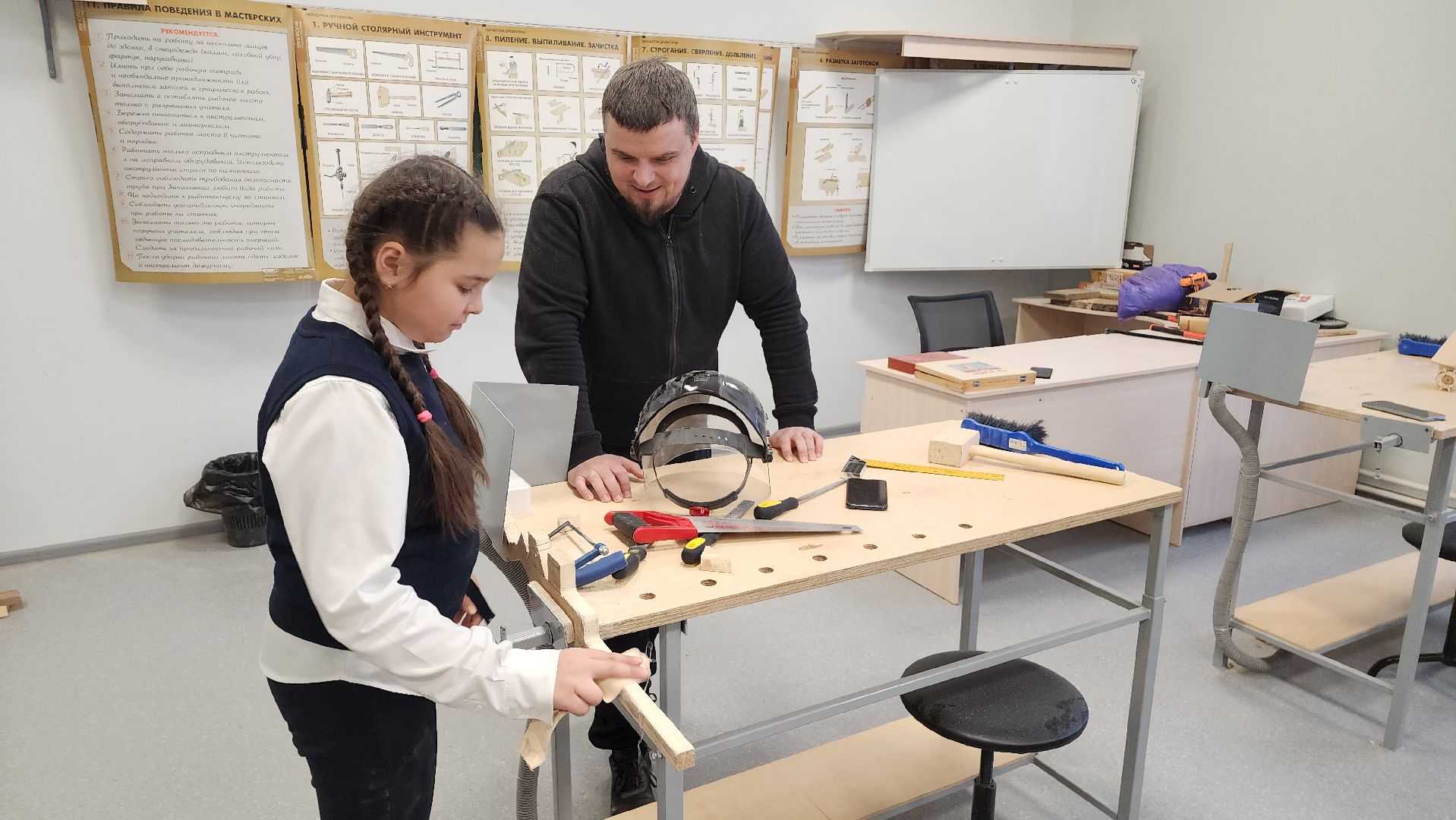 Подмосковье, Городской округ Пушкинский, Ивантеевка, Образование, ремесло, Столярное дело,